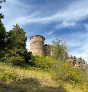chateau de la tour d'auvergne