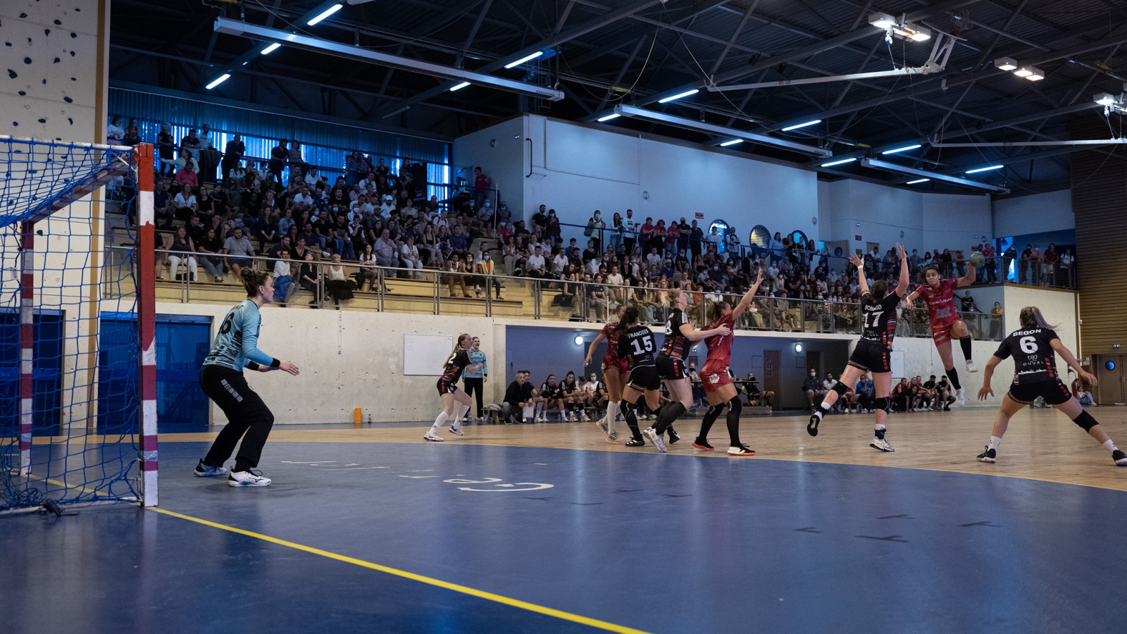 © Championnat D2 Féminine de Handball : HBCAM 63 - Sambre Avesnois HB