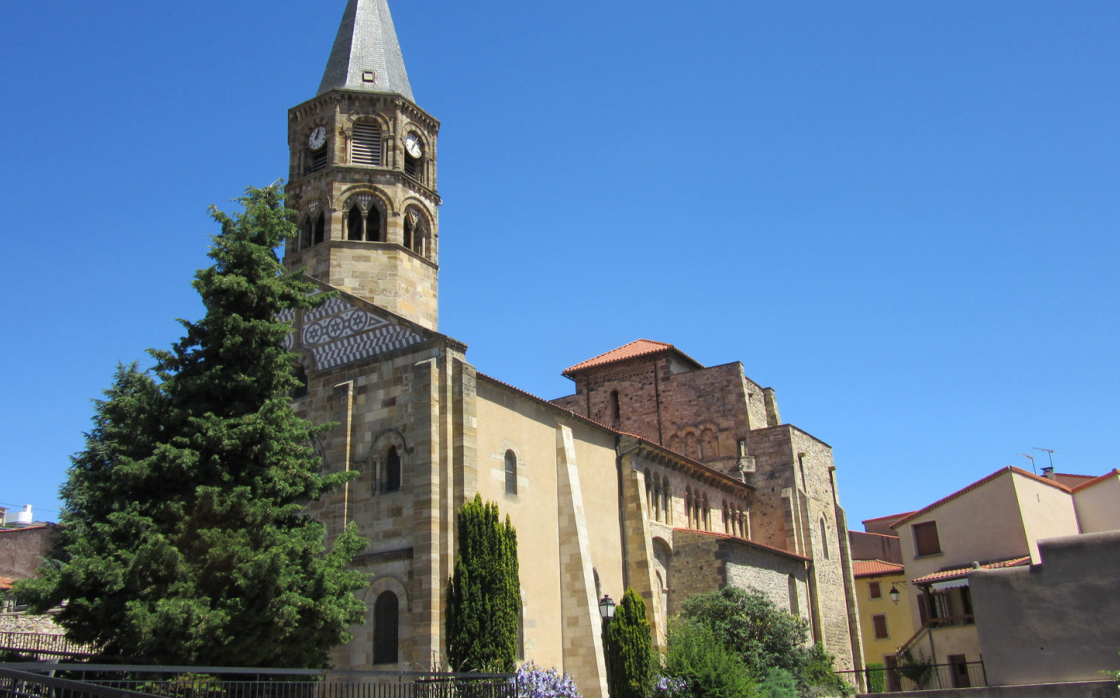 © Eglise Saint-Martin à Cournon-d'Auvergne